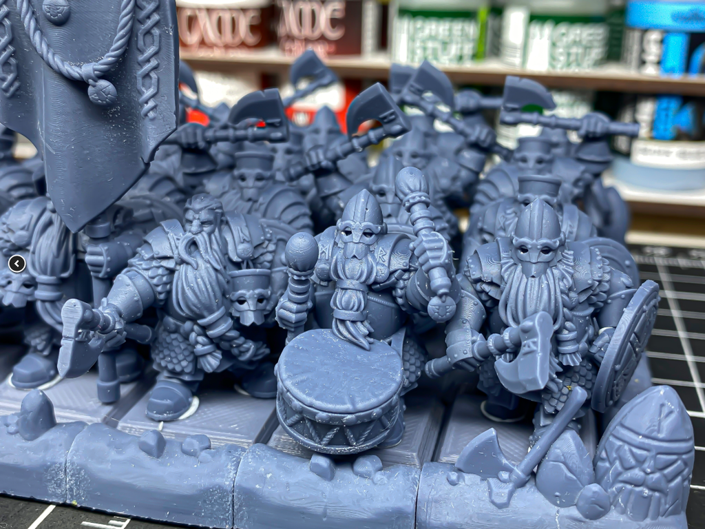Dwarf Huscarls Unit